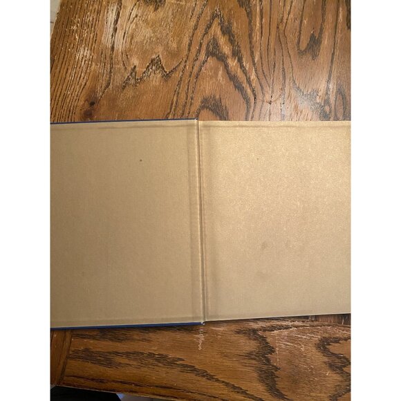 A GARTH WILLIAMS TREASURY OF BEST-LOVED GOLDEN BOOKS - Hardcover **Excellent** - Picture 4 of 10